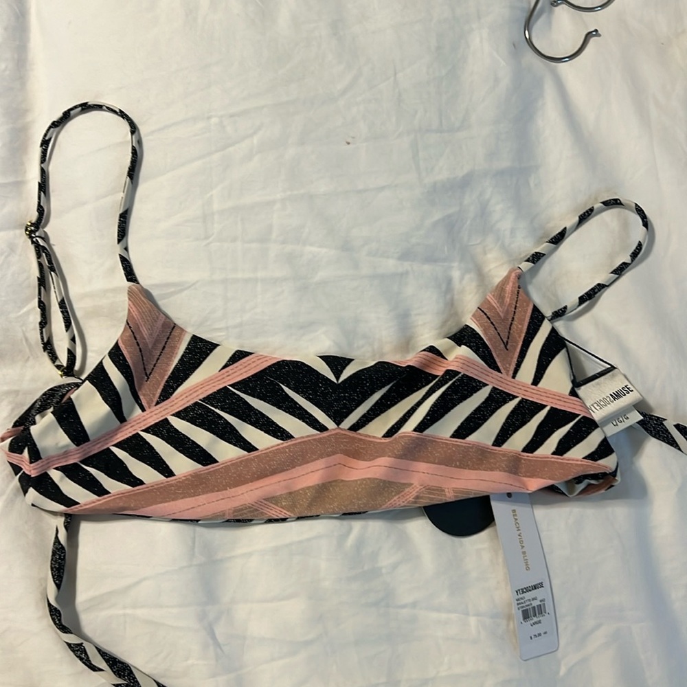 NWT- Reversible Bikini Top